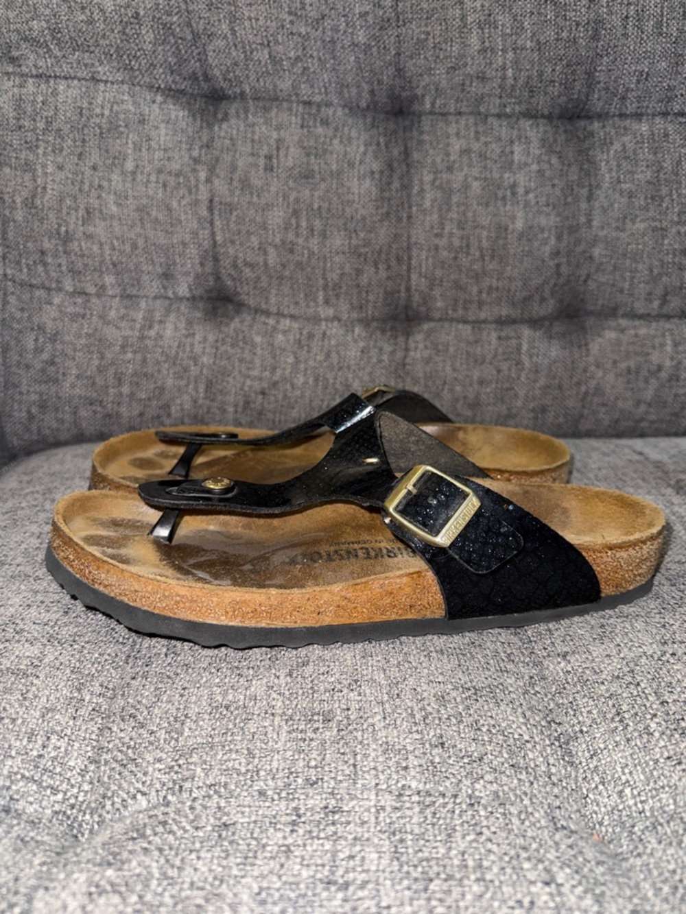 Birkenstock Gizeh sandals black glittery "Magic Snake" snake-skin pattern - Picture 2 of 10